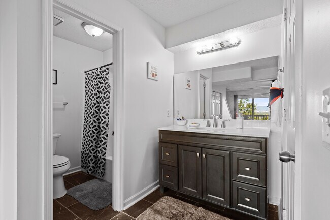 1315 E Main St Extension unit A, Chattanooga, TN 37404 - photo 3