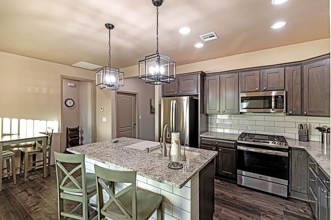 901 Adams Ave, Alamogordo, NM 88310 - photo 7