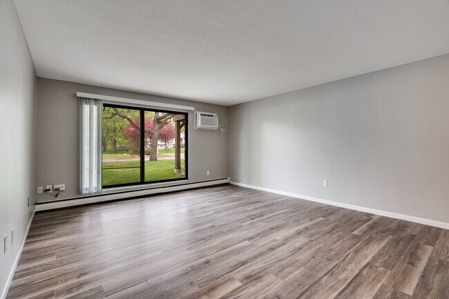 Garden Oaks Apartments, Coon Rapids, MN 55448 - photo 5