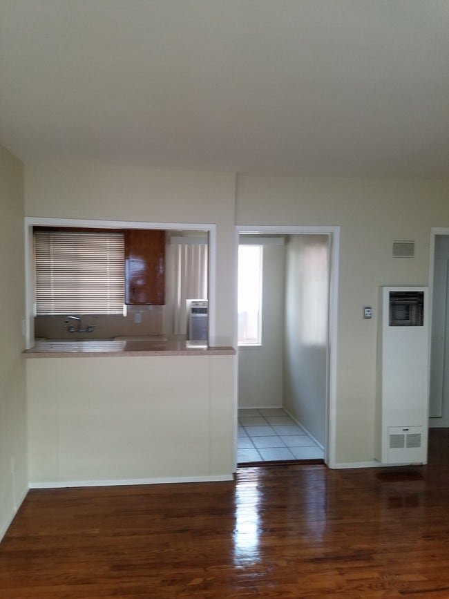 13838 Burbank Blvd Unit 44 1/2, Los Angeles, CA 91401