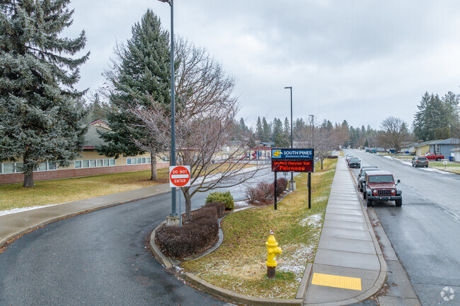 South Pines Elementary has a small student drop off loop.