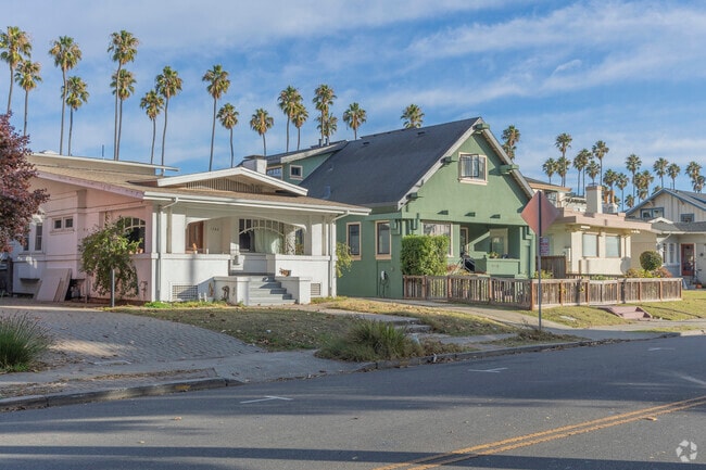 Alameda features many iconic Californian architectural styles.