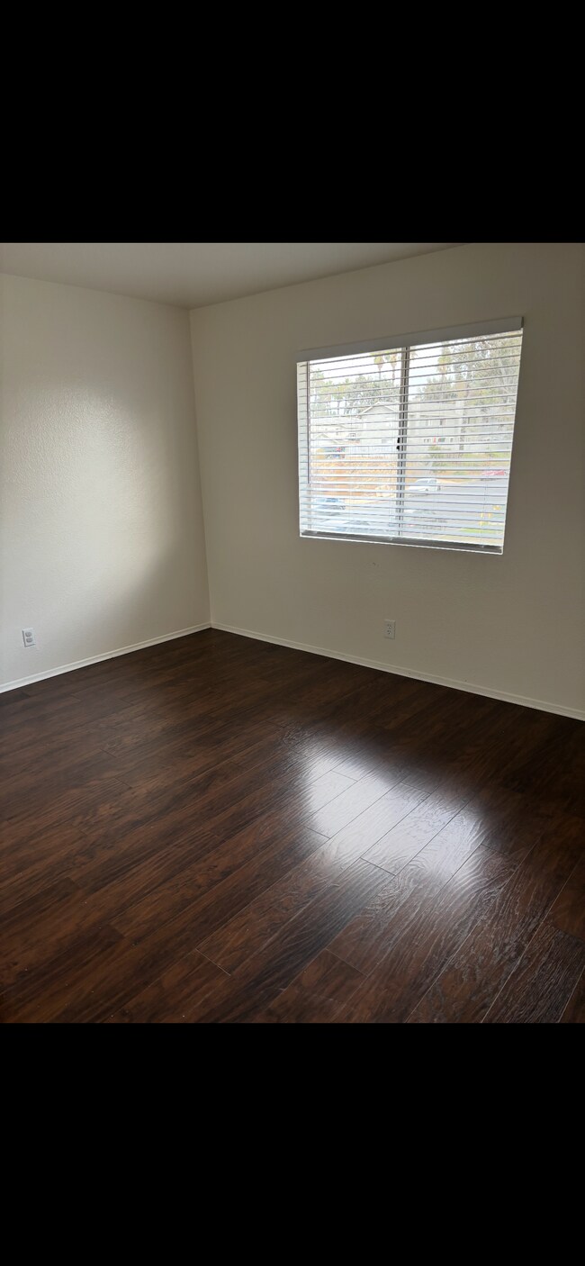 28631 Calle Del Lago unit B, Murrieta, CA 92563 - photo 5