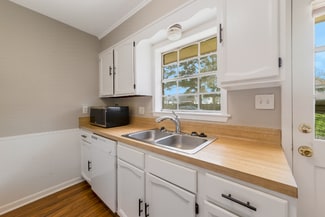 130 Huggins Rd Unit A, Lafayette, LA 70506
