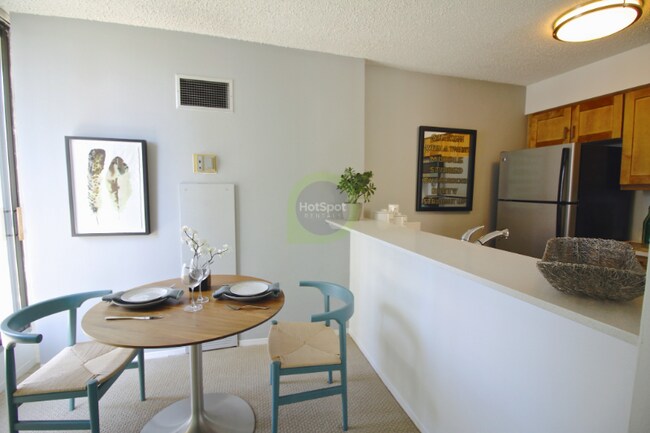 770 N Dearborn St, Chicago, IL 60654 - photo 3