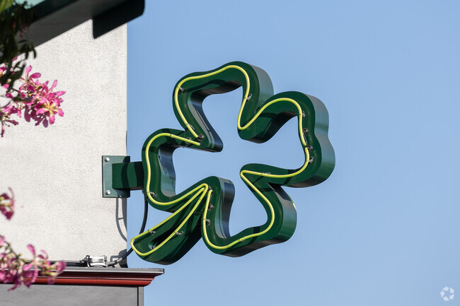 A 4-leaf clover marking the corner restaurant in downtown Fullerton.