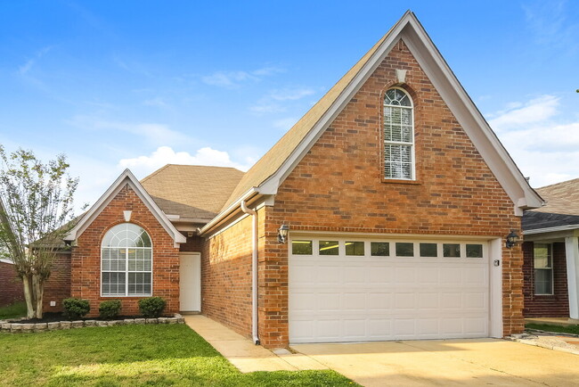 9886 Stage Run Dr, Olive Branch, MS 38654 - photo 4