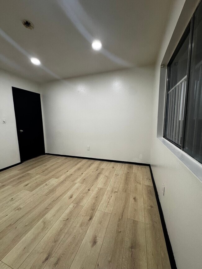 4310 W 170th St unit 4310, Lawndale, CA 90260 - photo 6