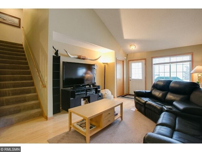 2330 Flamingo Dr, Shakopee, MN 55379 - photo 5