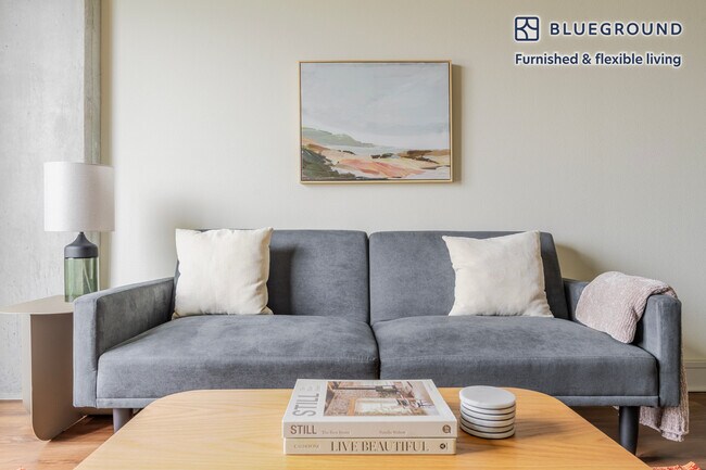 615 W 7th St unit FL11-ID328, Austin, TX 78701 - photo 2