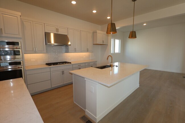 7143 W Hidden Hills Way, West Jordan, UT 84081 - photo 5