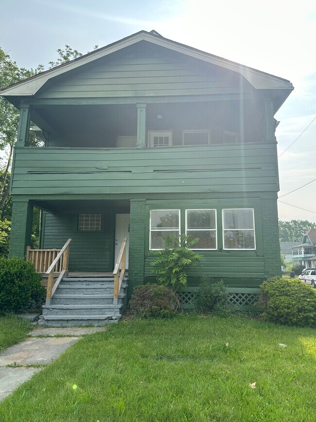1185 E 123rd St Unit 3, Cleveland, OH 44108