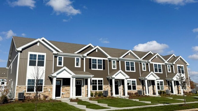 2318 Noble Ln, Yorkville, IL 60560 - photo 2