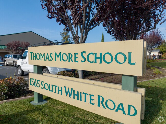 Welcome to St Thomas More School.