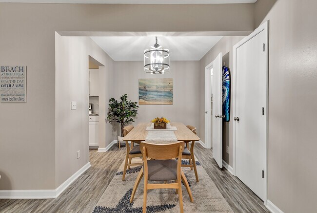 403 71st Ave N unit 11 Stay 12mos plus, Myrtle Beach, SC 29572 - photo 6