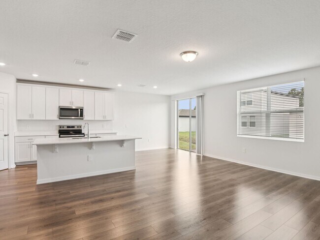 3908 Giorgio Dr, Winter Haven, FL 33884 - photo 5