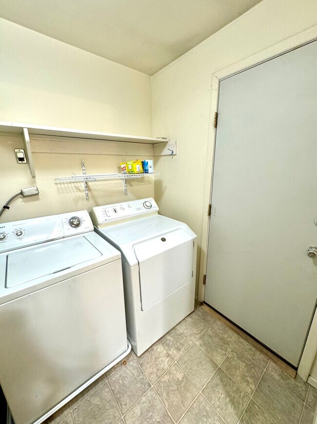 Washer and Dryer hook ups