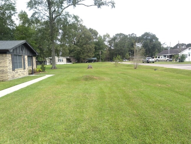 11446 Olive Rd, Lumberton, TX 77657 - photo 3