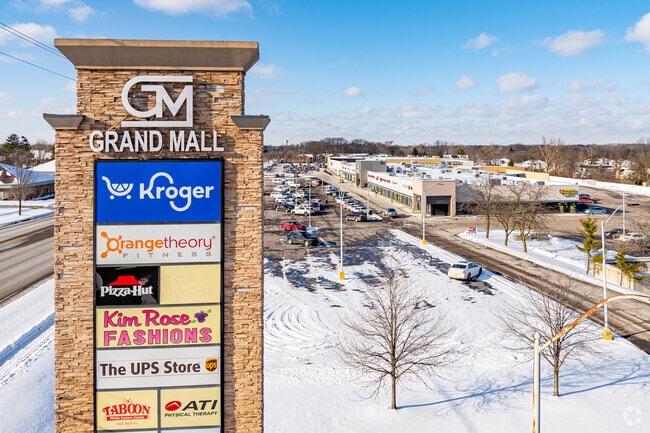 Grand Mall & Office Center combines a business park with local retail shopping options.