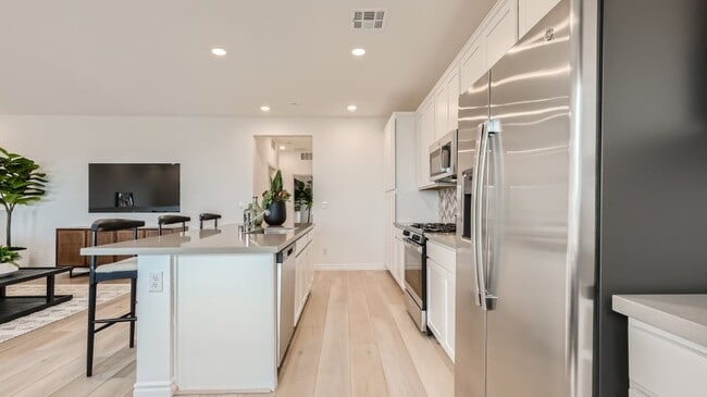 240 White Crest Peak Ave unit 36037159, Henderson, NV 89015 - photo 6