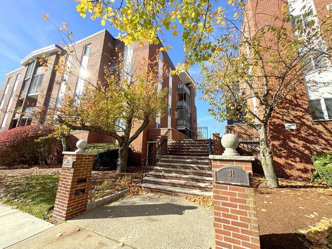 33 Lodgen Ct unit 4D, Malden, MA 02148 - photo 7