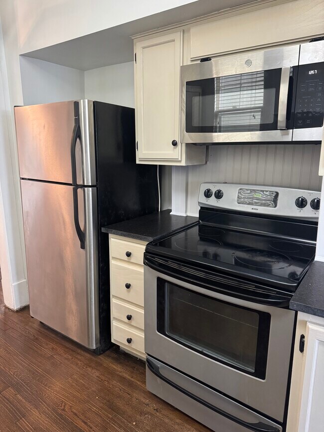 509 Thorn Place, Montgomery, AL 36106 - photo 4