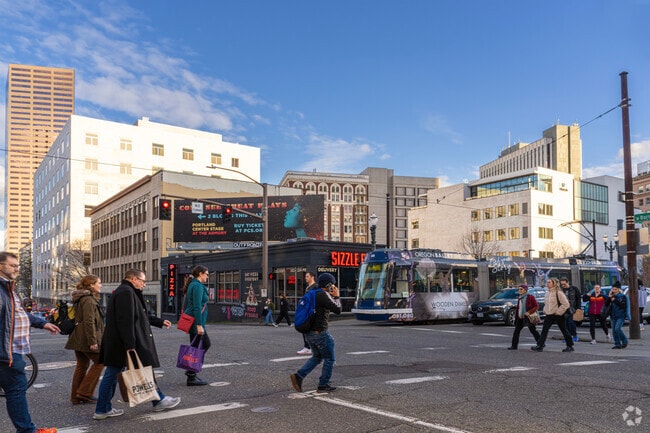 West Haven-Sylvan reesidents can 
 take the MAX, bike or drive to nearby downtown Portland.