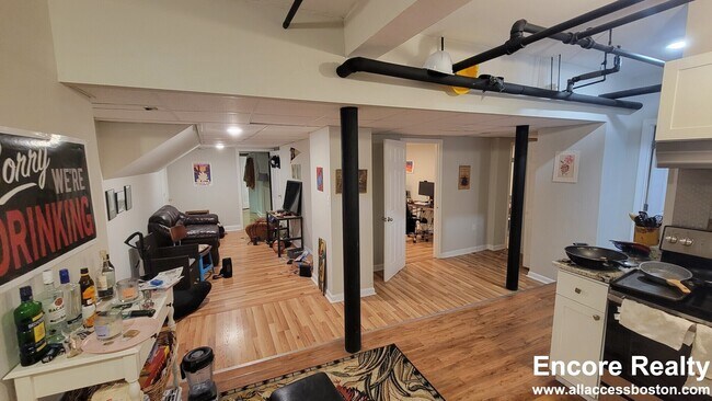 1185 Commonwealth Ave unit 107, Allston, MA 02134 - photo 5