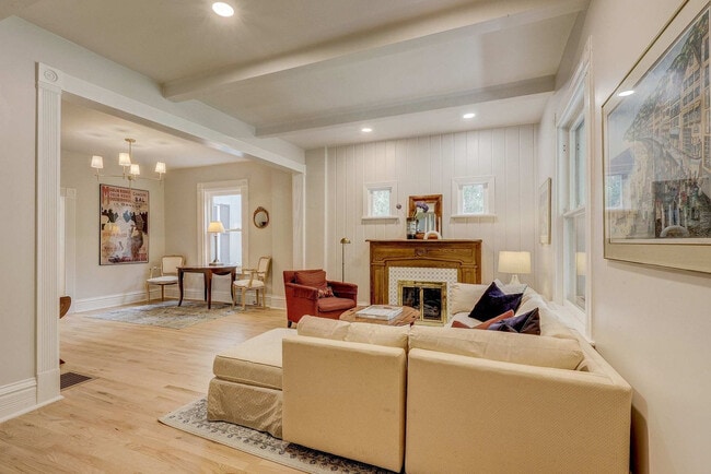 2105 S Fillmore St unit ID1356868P, Denver, CO 80210 - photo 2