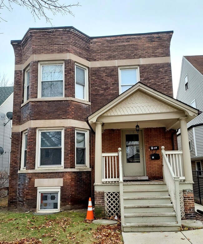 1116 Garnett Place, Evanston, IL 60201