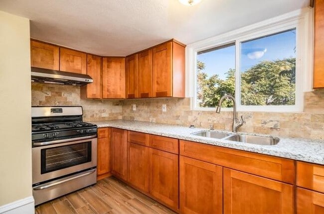 312 W Main St unit 2, Turlock, CA 95380 - photo 5