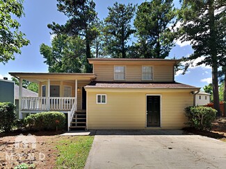 181 Mona Ct, Lawrenceville, GA 30044
