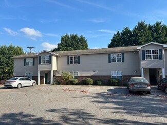 132 E 12th St Unit One Bedroom Apt, Newton, NC 28658