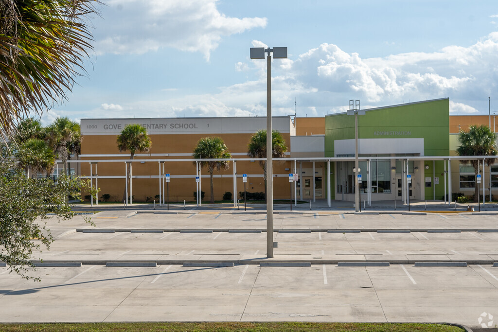 Gove Elementary School provides education in the neighborhood of 
Belle Glade.