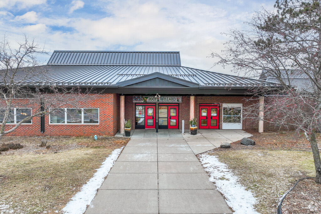 Lily Lake Elementary School is an above average, public school located in Stillwater, MN.