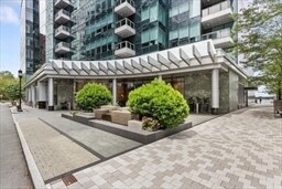 Twenty Two Liberty unit 5L, Boston, MA 02210 - photo 2