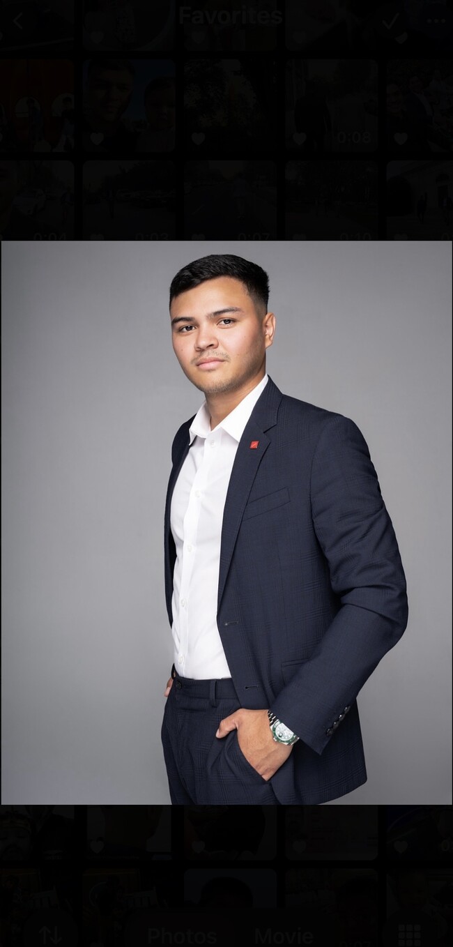 Agent Photo