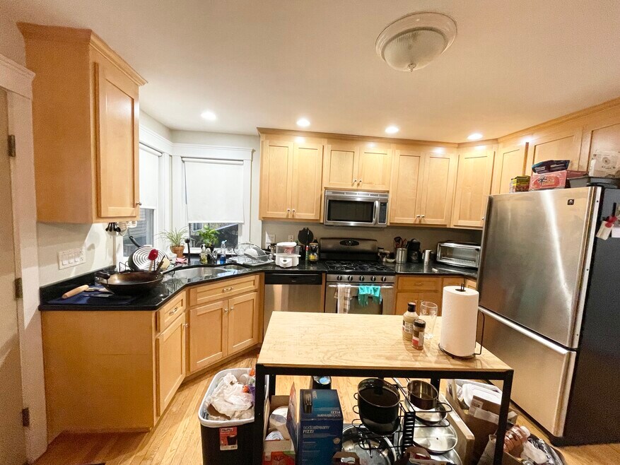 27 Iroquois St unit 1, Roxbury Crossing, MA 02120 - photo 1