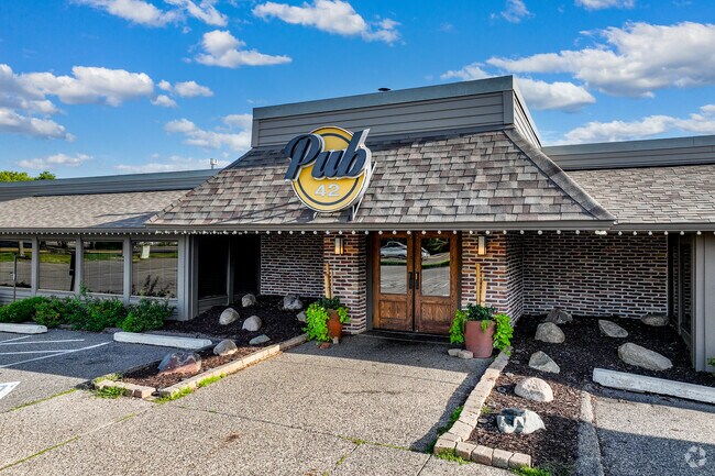 Pub 42 serves up traditional American bar fare in a family-friendly atmosphere.