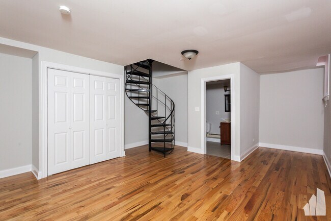 800 W Cornelia Ave unit 202, Chicago, IL 60657 - photo 5