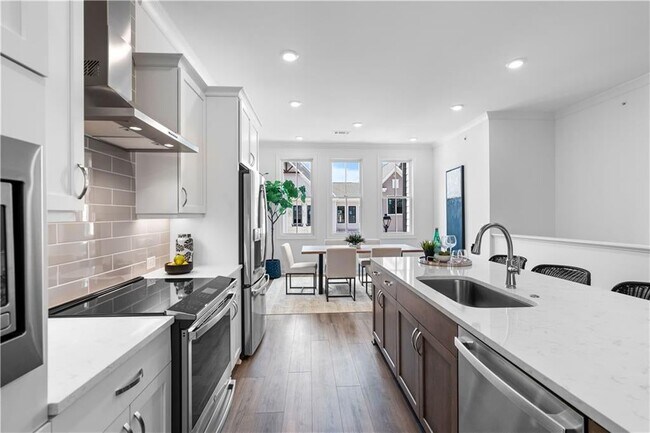 4903 Sudbrook Way unit 239, Peachtree Corners, GA 30092 - photo 7