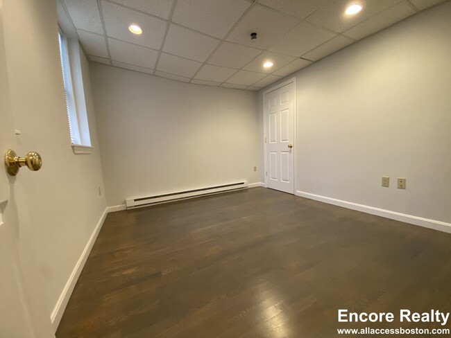 77 Park Dr unit F, Boston, MA 02215 - photo 2