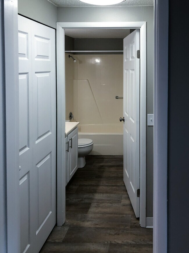 Camellia Court, Columbus, OH 43207 - photo 7