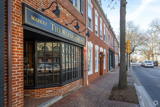 The Wardroom in Easton, MD is an epicurean market and bistro showcasing  artisan products, premium ingredients, and wines from top vintners worldwide.