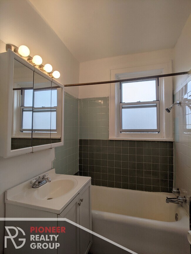 705 W Belmont Ave unit 711-508, Chicago, IL 60657 - photo 7