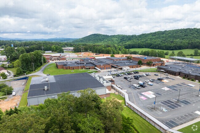 Fannin County High School is a public high school located in Blue Ridge.