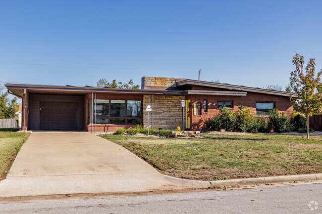 Several mid-century home types can be found in the Rosedale neighborhood.