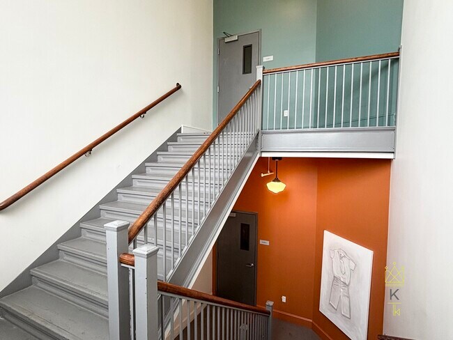 20 Sunnyside St unit 6, Boston, MA 02130 - photo 6