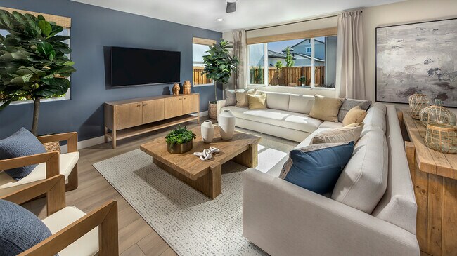 309 Mount Royal Rd, Vacaville, CA 95687 - photo 5