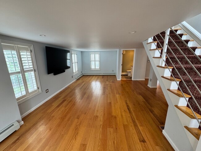 5 Pearl St unit 1, Groton, CT 06340 - photo 2